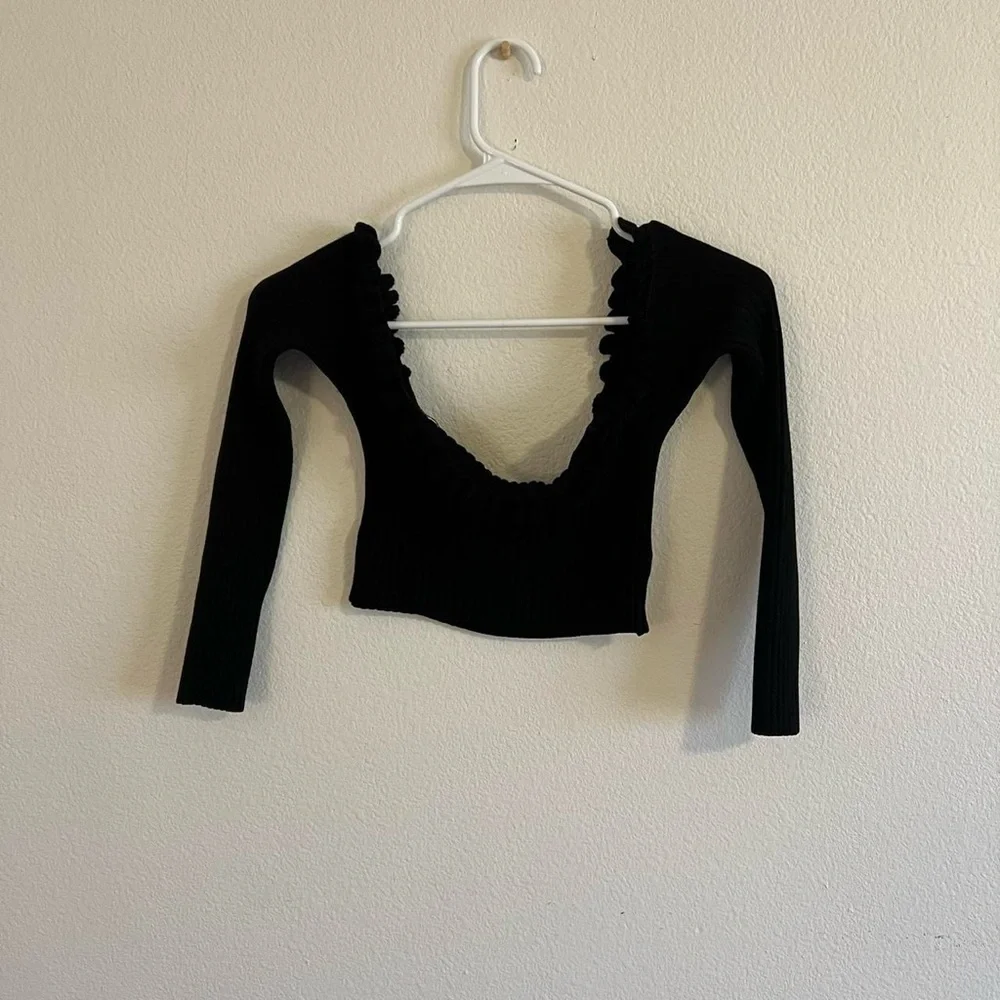 Reformation black off the shoulder Anna Cropped Top 🖤